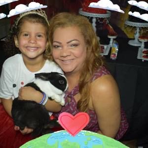 Meet your Posher, Alexandra